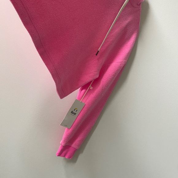 FEAT BlanketBlend Crop Hoodie Sweatshirt in Hot Pink - Size XL - New NWT - Picture 5 of 7
